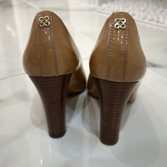 COACH nude tan patent leather pumps heels shoes - Picture 2 of 6